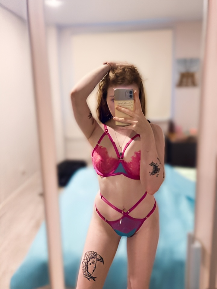 Анжелика привлекальеная девушка из Пикалево цена от 5000 руб