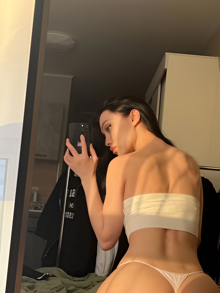 Лизочка привлекальеная девушка из Пикалево цена от 3000 руб