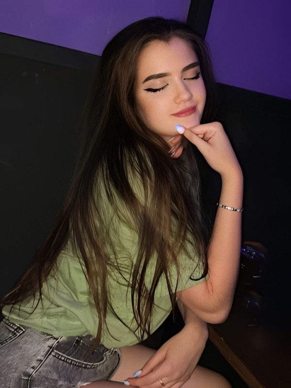 Белла привлекательная девушка из Пикалево цена от 1500 руб