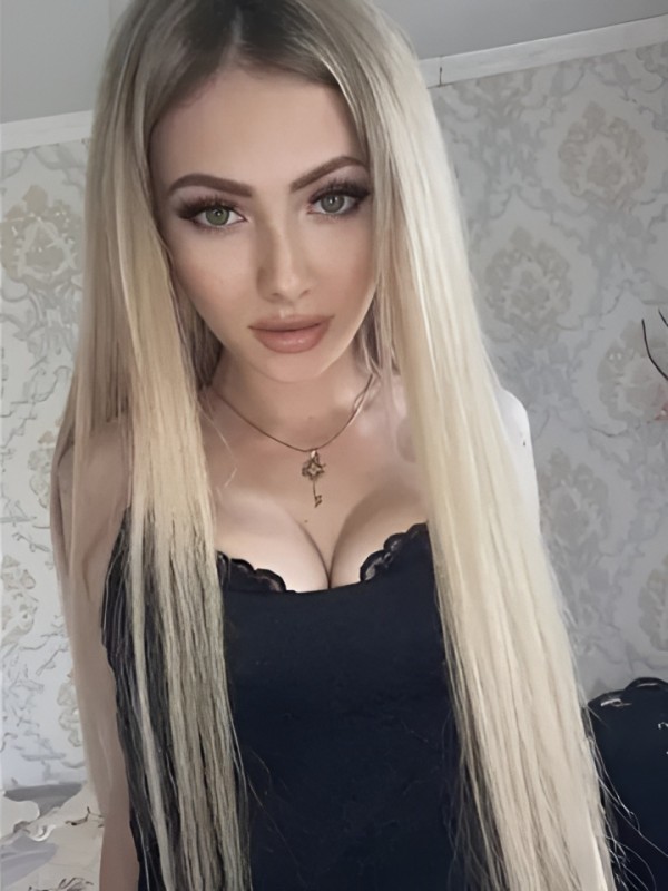 Вероника привлекательная девушка из Пикалево цена от 3000 руб