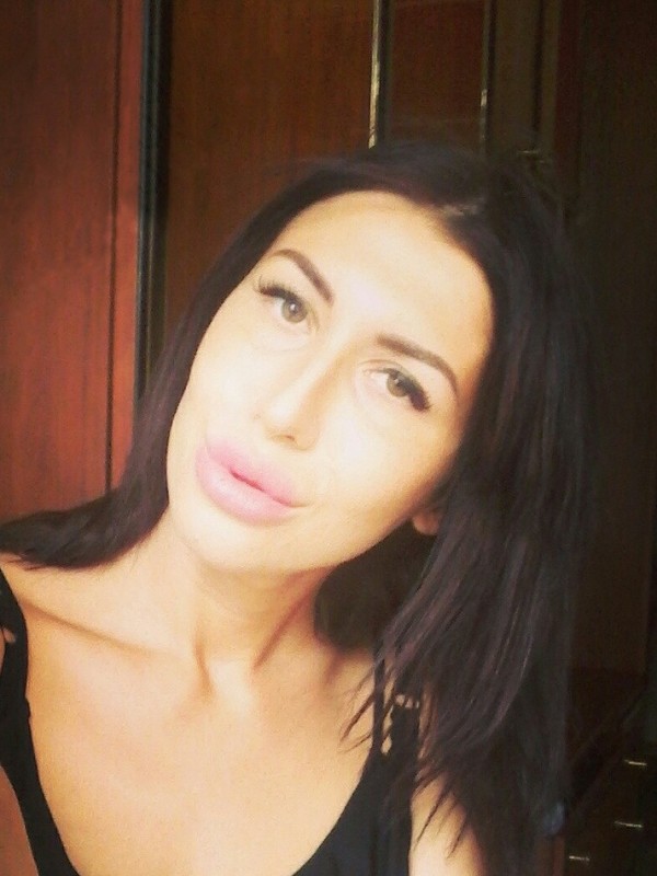 Валентина привлекательная девушка из Пикалево цена от 3500 руб