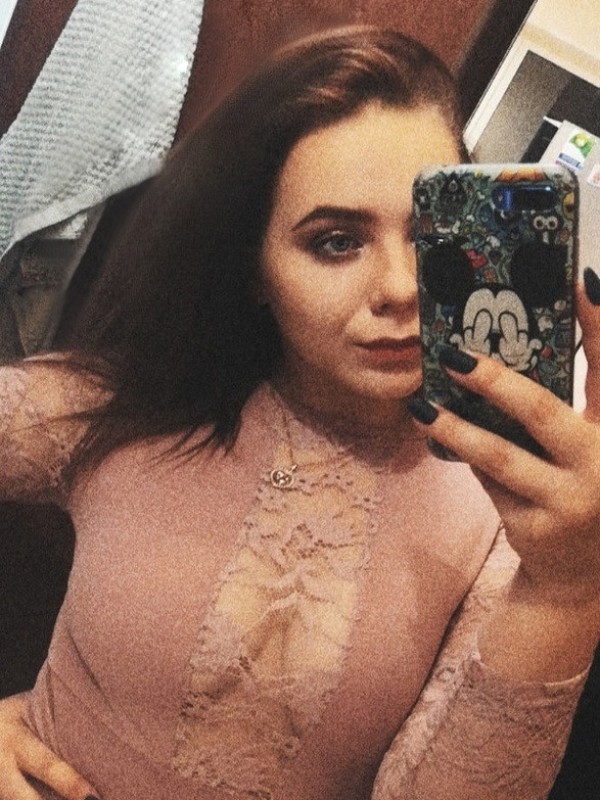 Карина привлекательная девушка из Пикалево цена от 3500 руб