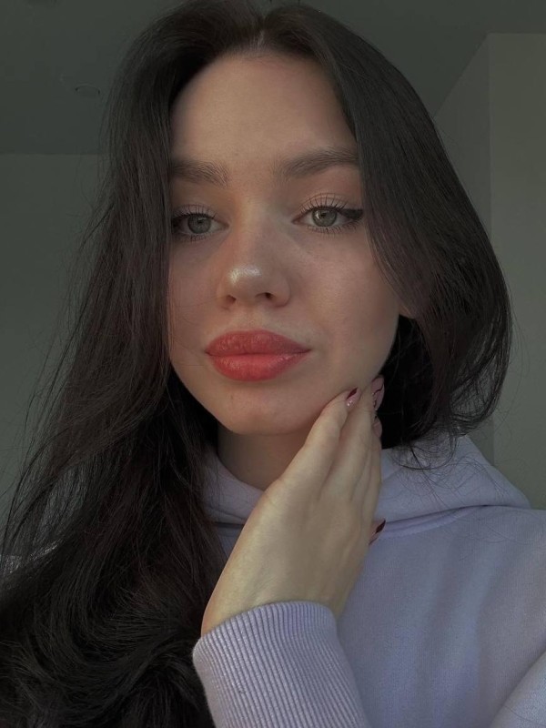 Алиска привлекательная девушка из Пикалево цена от 7000 руб